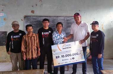 Medcom.id 'Drive for Edu' Bersama POC Salurkan Bantuan Sekolah