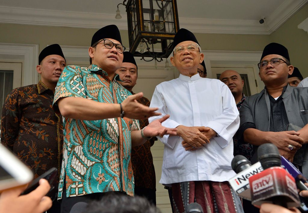 Ketua Umum Partai Kebangkitan Bangsa (PKB) Muhaimin Iskandar (kedua kiri) menemui Wakil Presiden terpilih Ma'ruf Amin. (Foto: MI/Mohammad Irfan)