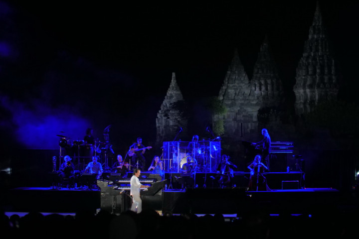 Konser Yanni di Prambanan Jazz: Aksi Magis Sang Virtuoso