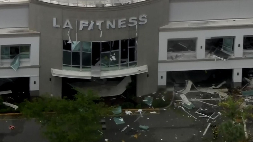 Ledakan yang terjadi di mal di Florida, AS. (Foto: Skynews)