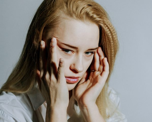 Wanita hamil dengan migrain lebih sering mengalami komplikasi sehubungan dengan kehamilan dan persalinan mereka daripada wanita yang tidak menderita migrain. (Foto: Pexels.com)