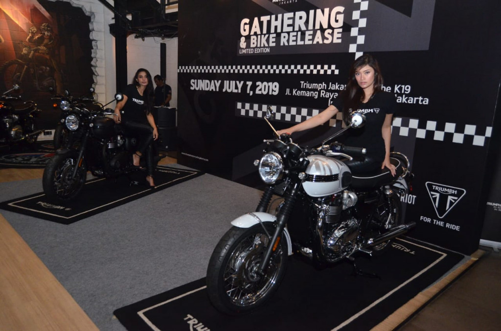 Triumph Bonneville T120 Ace dan Bonneville T120 Diamond Edition, mulai menggoda bikers tajir. Medcom.id/Ekawan Raharja