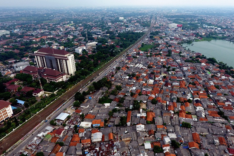  Foto udara pemukiman dan gedung di Kota Depok, Jawa Barat. (ANT/Yulius Satria Wijaya)