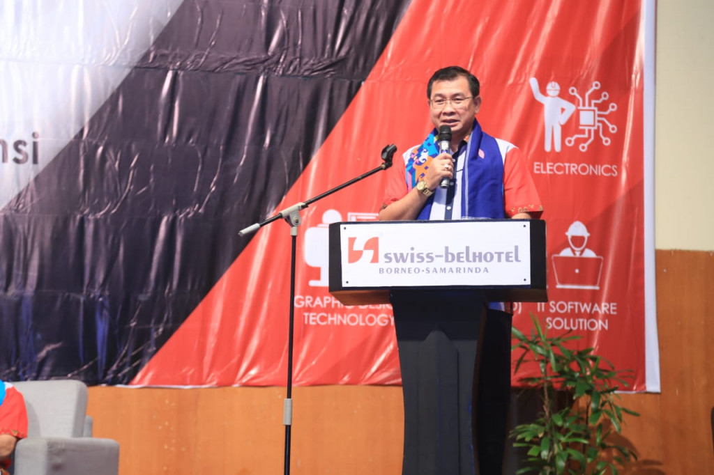 Staf Ahli Menaker bidang Ekonomi dan SDM Aris Wahyudi. (Foto: Dok. Kemenaker)