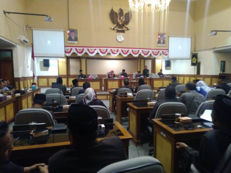 Sidang paripurna pengunduran Hasto Wardoyo dari jabatan Bupati Kulon Progo. Medcom.id-Ahmad Mustaqim