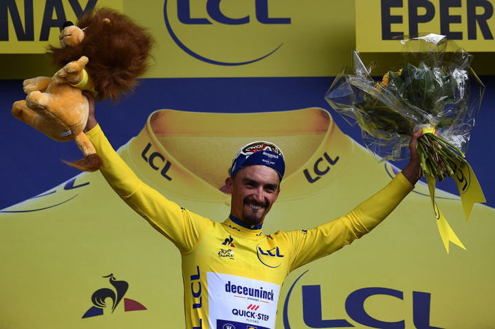 Julian Alaphilippe Menangi Etape Tiga Tour de France