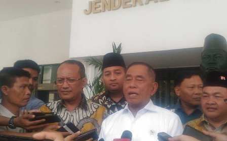 Menteri Pertahanan Ryamizard Ryacudu (tengah). Foto: Theofilus Ifan Sucipto/Medcom.id