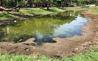 Danau Buatan di Rawa Badak Utara Mengering