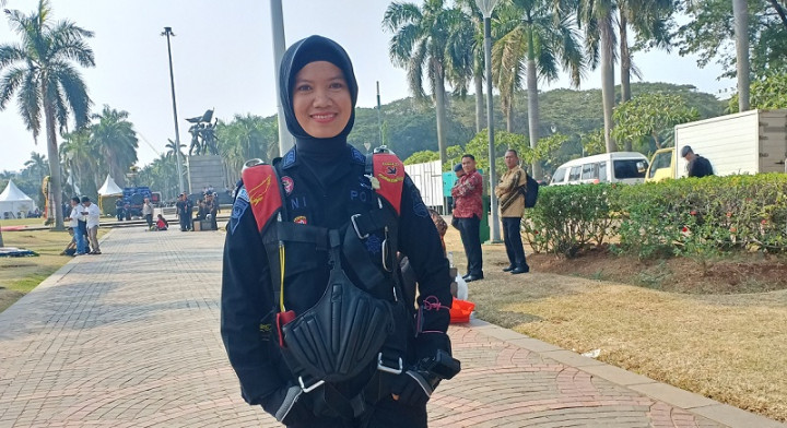 Penerjun Polwan Bangga Bisa Beraksi di Hadapan Presiden
