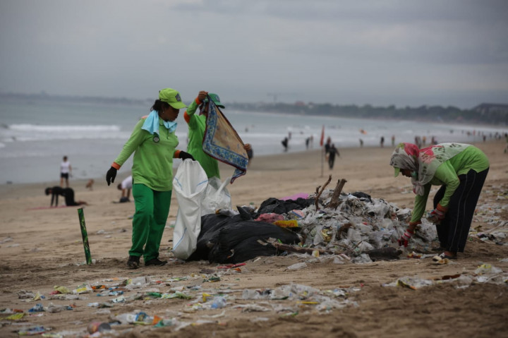 Walhi Nilai Pemberlakuan Cukai Plastik Tidak Efektif