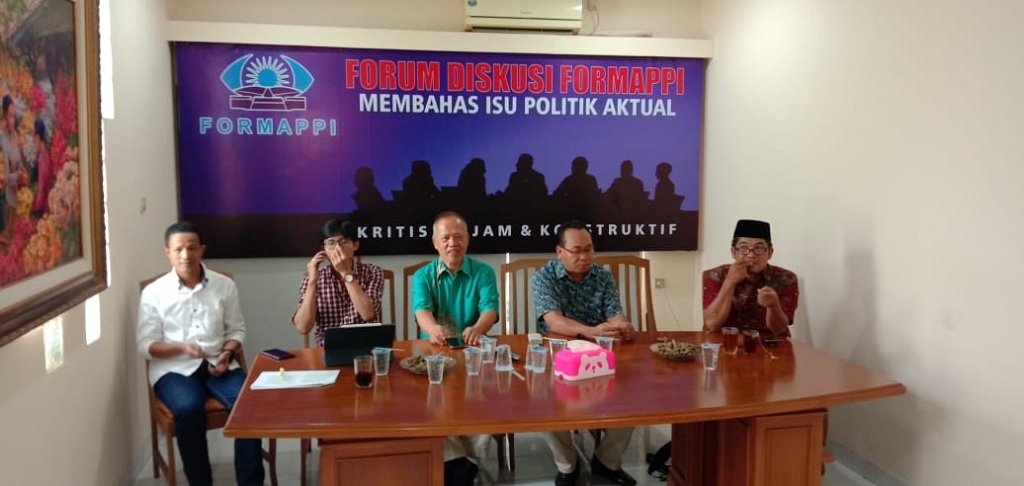 Direktur Diksi Indonesia, Sebastian Salang (kedua dari kanan). Medcom.id/Candra Yuri Nuralam.