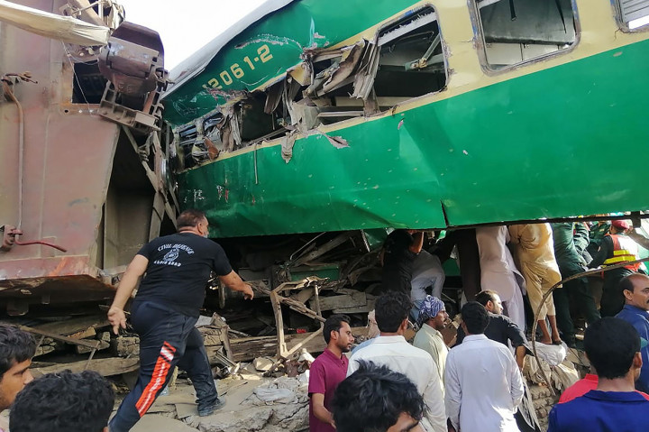 9 Orang Tewas dalam Kecelakaan Kereta di Pakistan