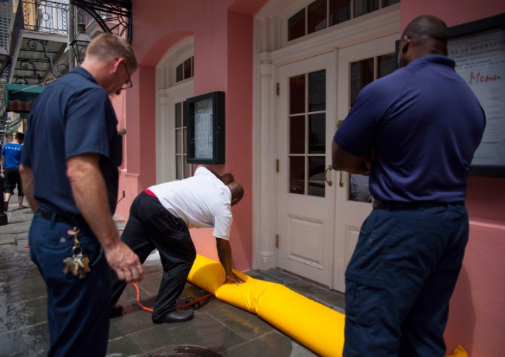 Warga New Orleans Persiapkan Diri Hadapi Badai Barry