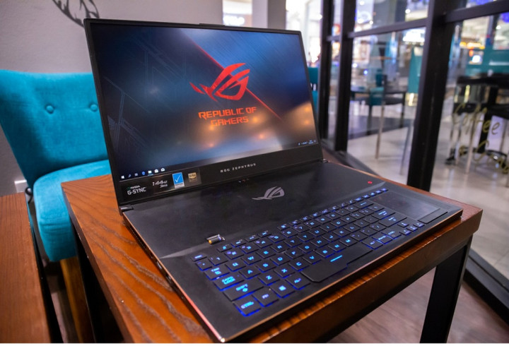 Zephyrus S GX701GXR Paling Ringkas di 17 Inci