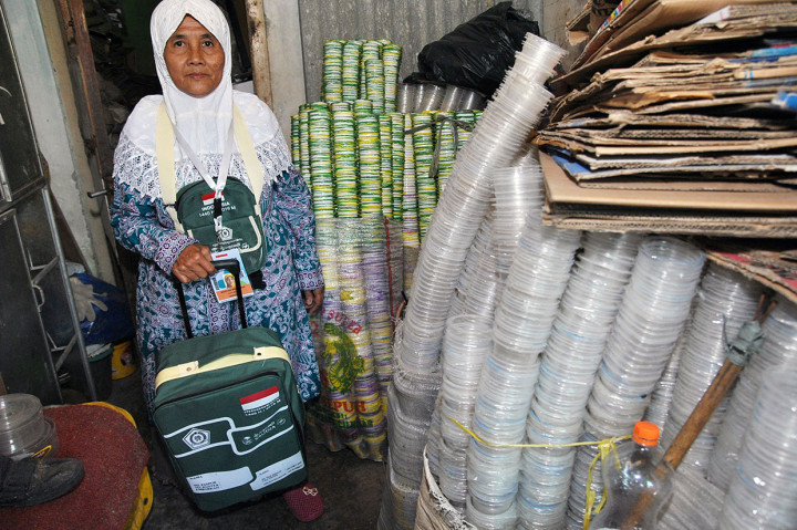 Menabung 26 Tahun, Pemulung ini Berangkat Ibadah Haji