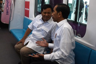 Prabowo Berterima Kasih Diajak Naik MRT