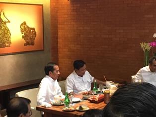 Jokowi dan Prabowo Santap Siang Bersama