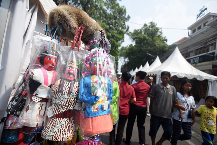 Meriahnya Festival Pasar Baru