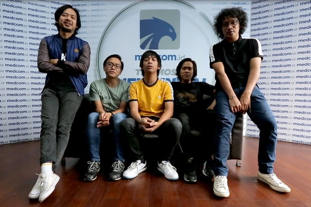 Personil D’Masiv Bertengkar di Tengah Konser