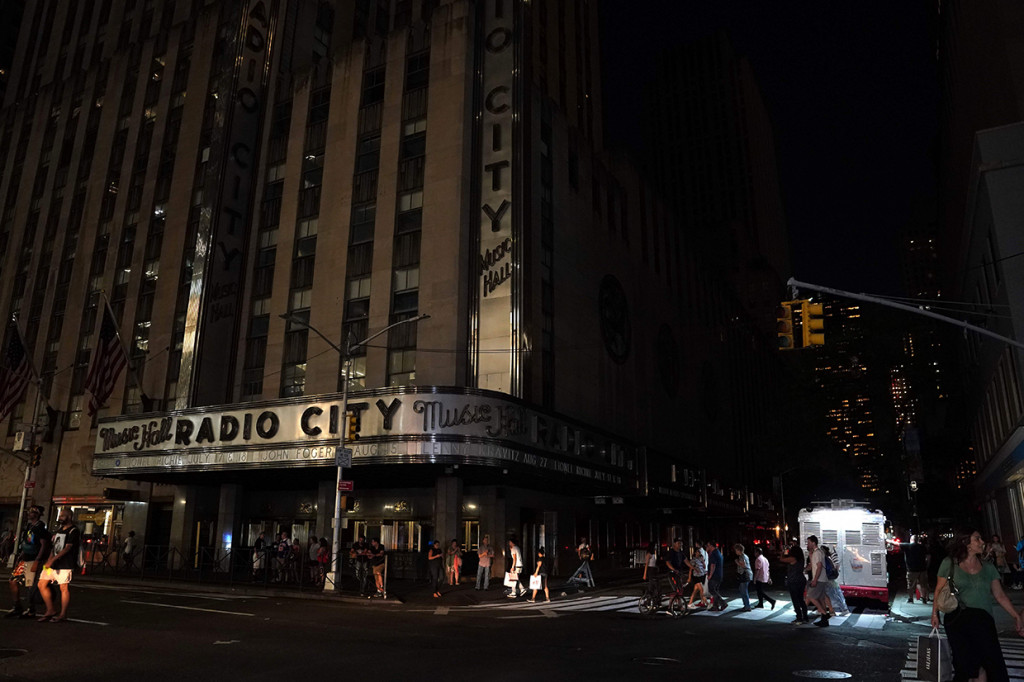 Pemadaman Listrik Lumpuhkan Aktivitas Warga New York