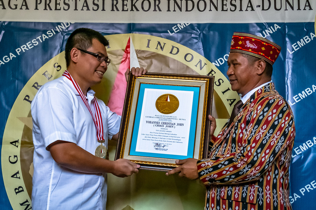 Chris John Dapat Penghargaan dari LEPRID