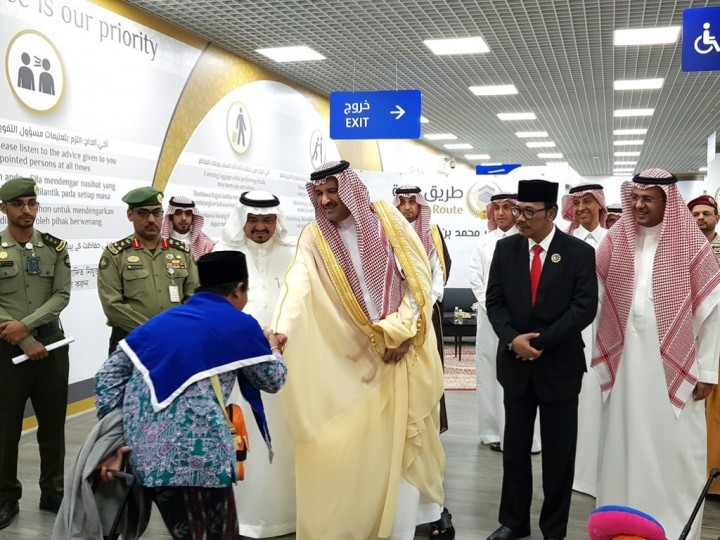 Jemaah Haji Indonesia Disambut Pangeran Arab Saudi