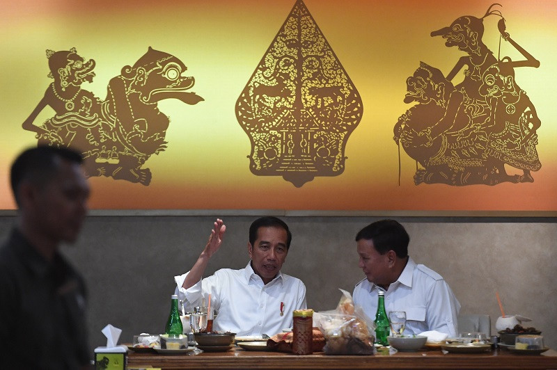 Presiden Joko Widodo dan Ketua Umum Partai Gerindra Prabowo Subianto. ANT/Akbar Nugroho Gumay.