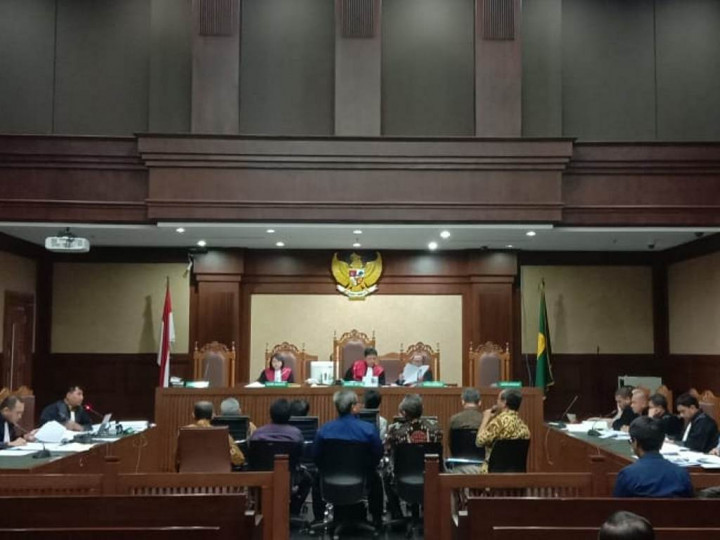 Suap Untuk Hadiah Pernikahan Anak Petinggi Krakatau Steel