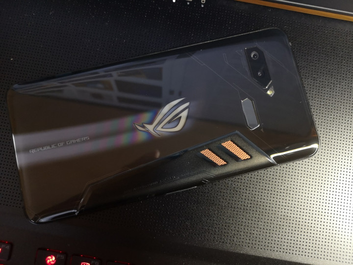 ASUS ROG Phone 2 Pasang Snapdragon 855 Plus?
