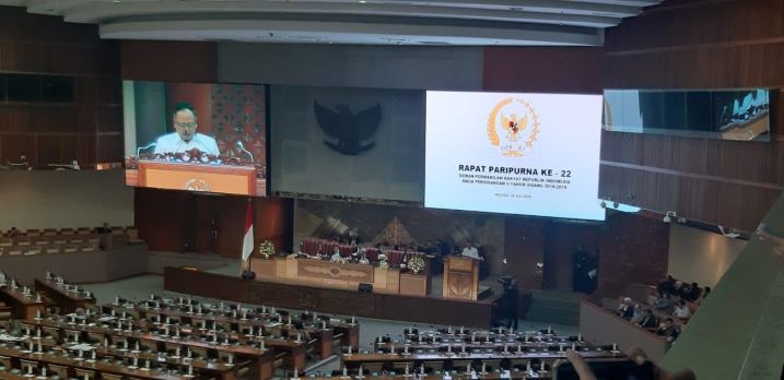 Menristekdikti, Mohamad Nasir saat membacakan sambutannya di sidang paripurna DPR di Gedung DPR/MPR, Senayan, Jakarta. Medcom.id/Muhammad Syahrul Ramadhan.