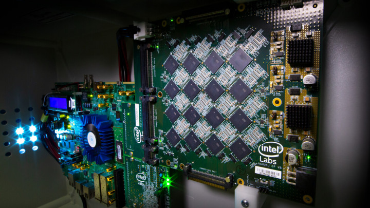 Intel Rakit Komputer Mirip Otak Manusia