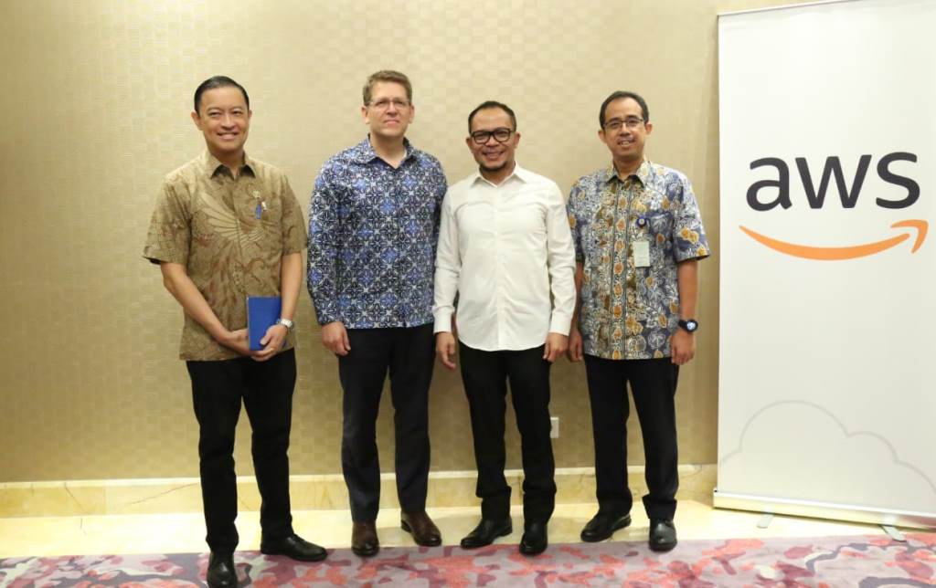 Kemenaker dan AWS (Amazon Web Services) bekerja sama terkait pelatihan cloud computing (komputasi awan) bagi instruktur di Balai Latihan Kerja (Foto:Dok.Kemenaker)