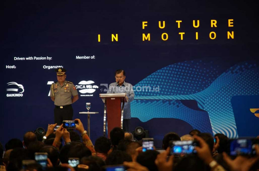 Jusuf Kalla resmi membuka pameran otomotif Gaikindo Indonesia Auto Show (GIIAS) 2019. medcom.id/Bagus Rachmanto