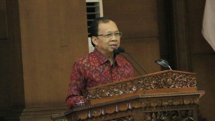 Koster Bakal Bikin Aturan Sendiri Atur PPDB