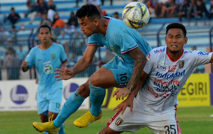 Pecundangi Bali United, Persela Keluar dari Zona Degradasi