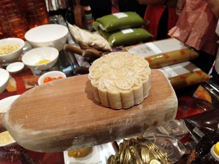 Mengenal Festival Musim Gugur dengan Mencicipi Kue Bulan