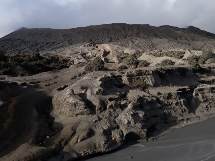 Gunung Bromo Waspada, Warga Dilarang Mendekat