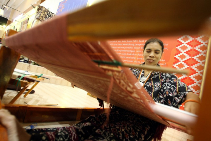 Cara Lebak Dorong IKM batik, Tenun Badui hingga Gula Semut