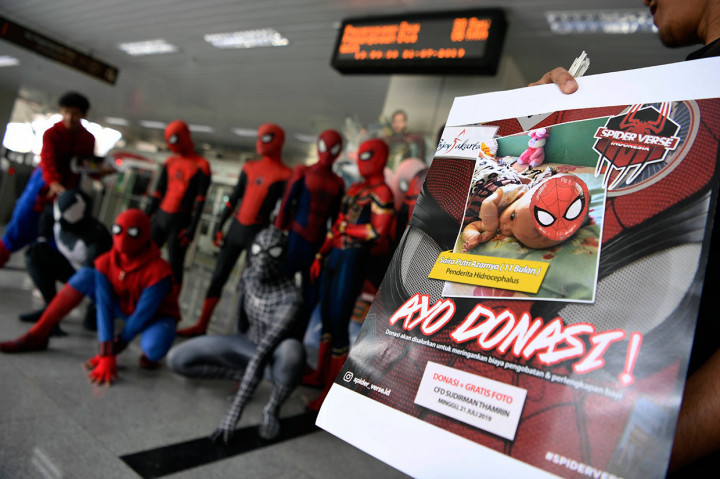 Komunitas Spiderman Donasi untuk Pasien Hidrosefalus