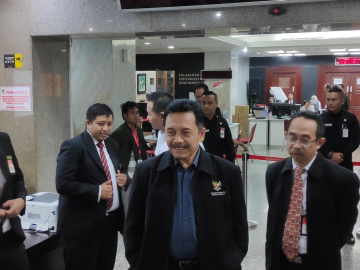 MK Dalami Pengaruh Foto Editan Evi