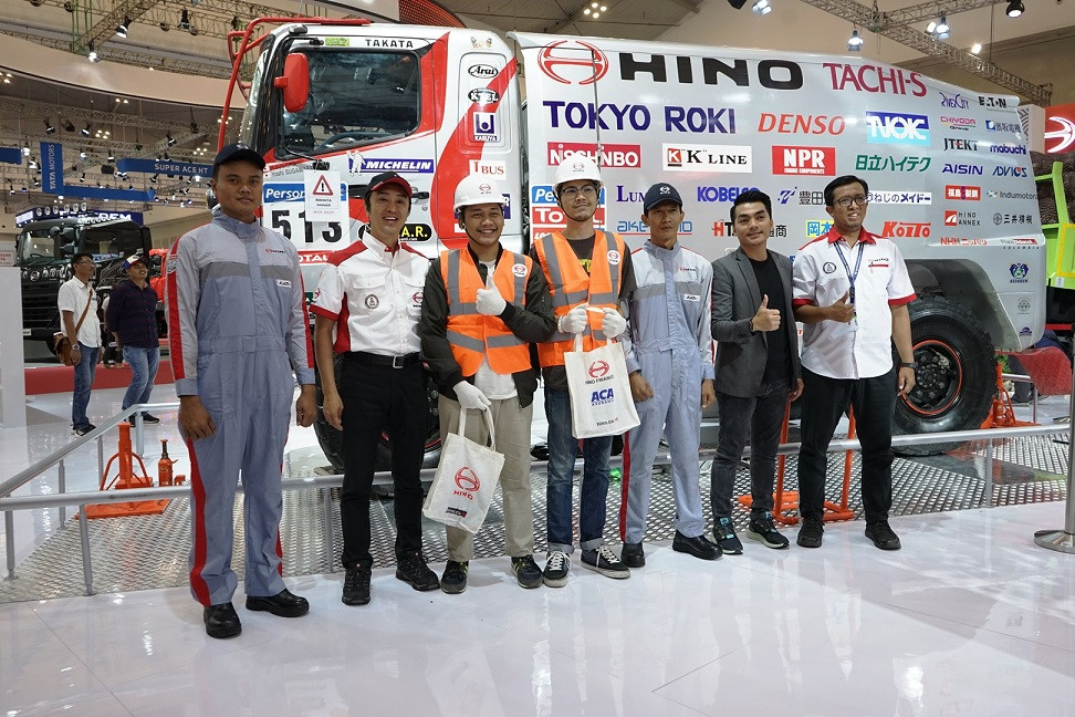 Di tahun ini, Hino Team Dakar Rally menggunakan Hino500 Series dengan mesin terbaru A09. Hino