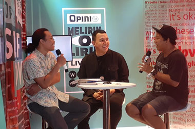 Tulus Buka Rahasia tentang Cara Menulis Lagu