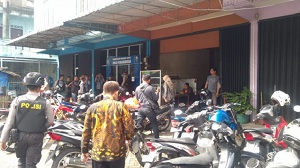 KPK Mendobrak Rumah Nurdin Basirun