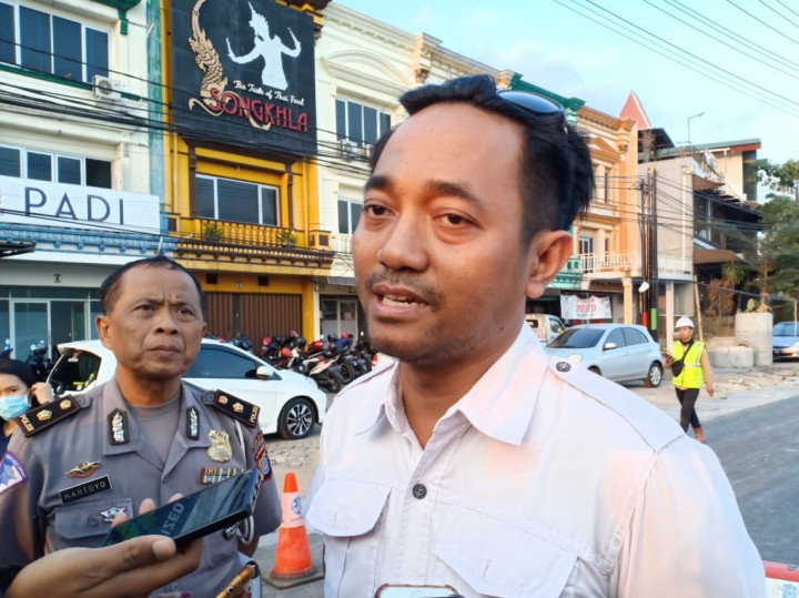 Kendaraan Terperosok Tak Hentikan Proyek Underpass Kentungan