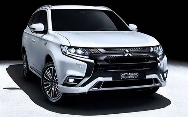 Momen Tepat Mobil Listrik Plug-in Hybrid