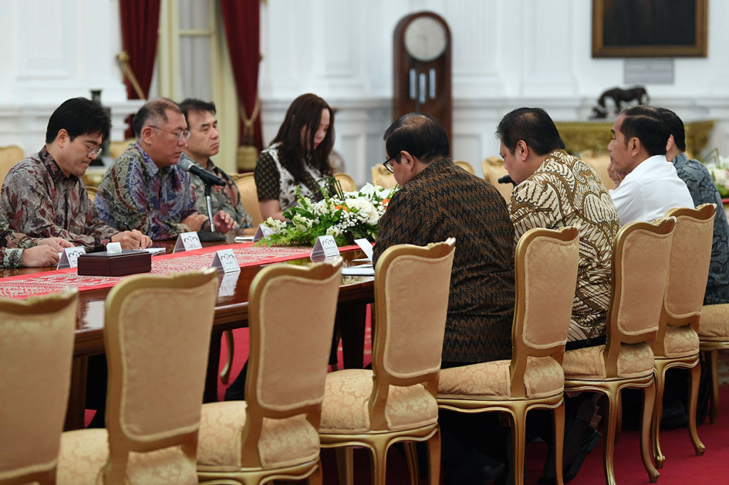 Jokowi dan Bos Hyundai Bahas Investasi Hingga Mobil Listrik