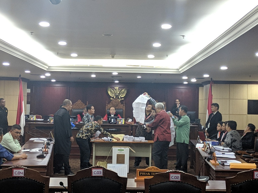 MK Hitung Ulang Surat Suara DPRD Kabupaten Bintan