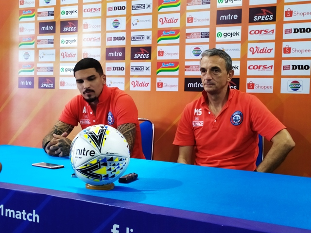 Arthur Cunha Beberkan Faktor Arema Kebobolan 12 Gol