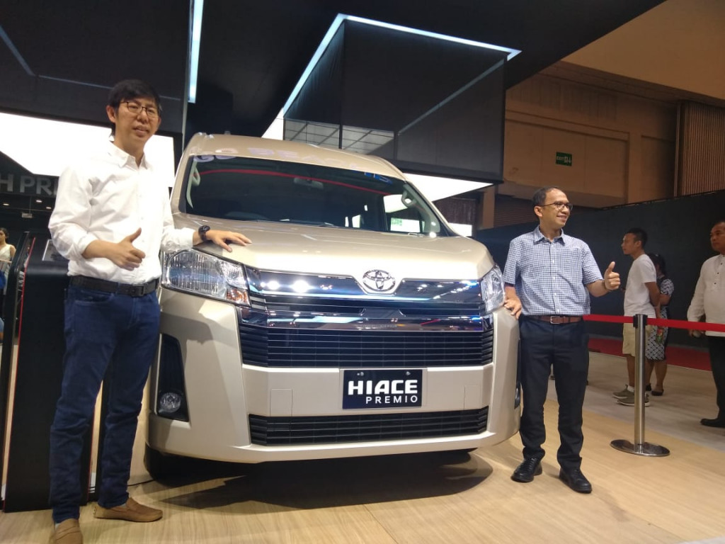 HiAce Premio nongol di GIIAS 2019. Helmi