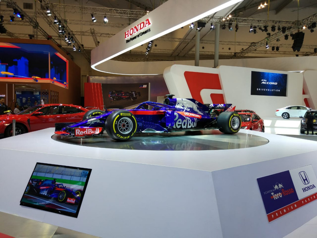STR14 adalah salah satu mobil balap Honda F1 yang digunakan di musim balap F1 2019. HPM